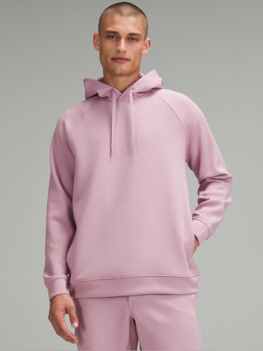 Lululemon Men’s Smooth Spacer Classic-Fit
Pullover Hoodie in Rose Blush size XL